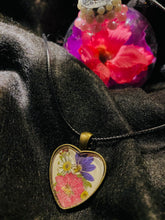 Load image into Gallery viewer, Flower Ornament &amp; Pressed Flower Necklace
